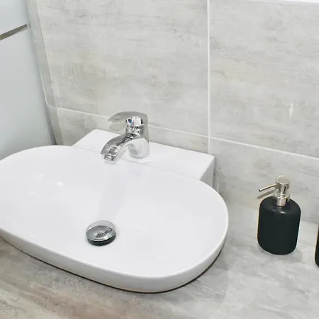 Miral One Apartment Bari
